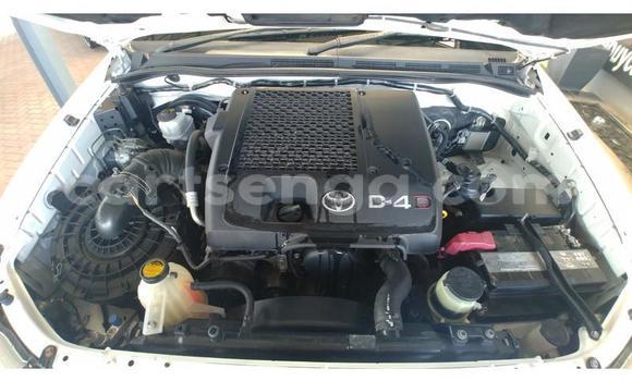 Nunua Ilio tumika Toyota Hilux White Gari ndani ya Big Bend nchini Lubombo Nunua Ilio tumika Toyota Hilux White Gari ndani ya Big Bend nchini Lubombo