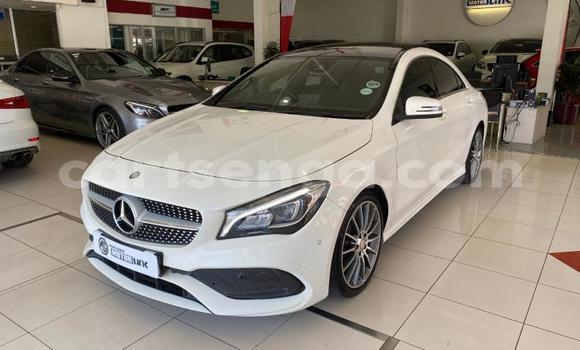 Nunua Ilio tumika Mercedes‒Benz CLK-klasse AMG White Gari ndani ya Big Bend nchini Lubombo Nunua Ilio tumika Mercedes‒Benz CLK-klasse AMG White Gari ndani ya Big Bend nchini Lubombo