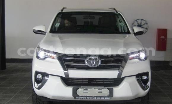 Buy Used Toyota Fortuner White Car in Manzini in Manzini Buy Used Toyota Fortuner White Car in Manzini in Manzini