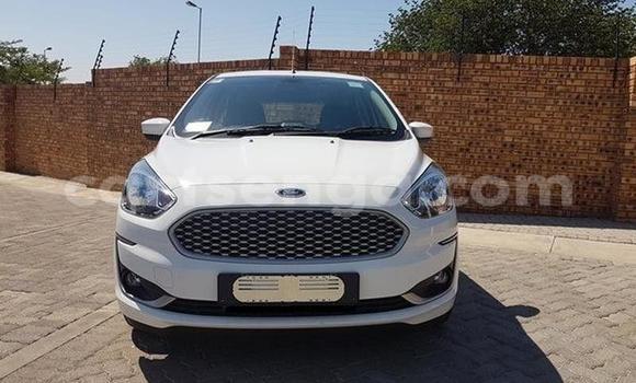 Nunua Ilio tumika Ford Edge White Gari ndani ya Manzini nchini Manzini Nunua Ilio tumika Ford Edge White Gari ndani ya Manzini nchini Manzini