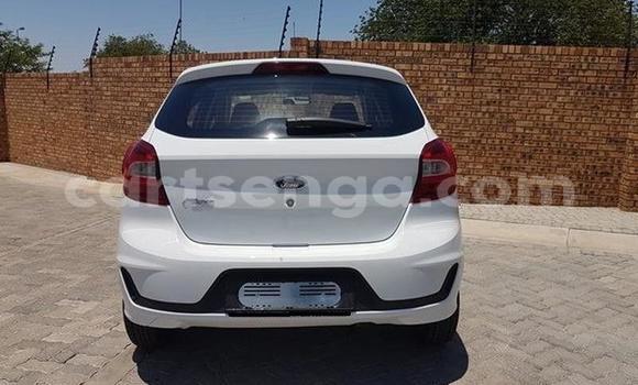 Nunua Ilio tumika Ford Edge White Gari ndani ya Manzini nchini Manzini Nunua Ilio tumika Ford Edge White Gari ndani ya Manzini nchini Manzini