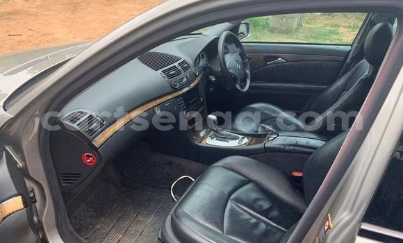 Acheter Occasion Voiture Mercedes‒Benz E–Class Gris à Manzini, Manzini Acheter Occasion Voiture Mercedes‒Benz E–Class Gris à Manzini, Manzini