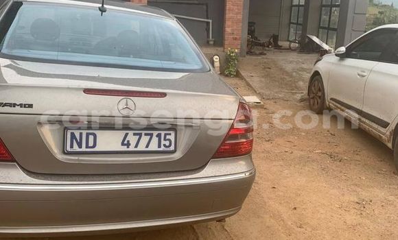 Acheter Occasion Voiture Mercedes‒Benz E–Class Gris à Manzini, Manzini Acheter Occasion Voiture Mercedes‒Benz E–Class Gris à Manzini, Manzini