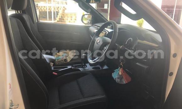 Acheter Occasion Voiture Toyota Hilux Blanc à Manzini, Manzini Acheter Occasion Voiture Toyota Hilux Blanc à Manzini, Manzini