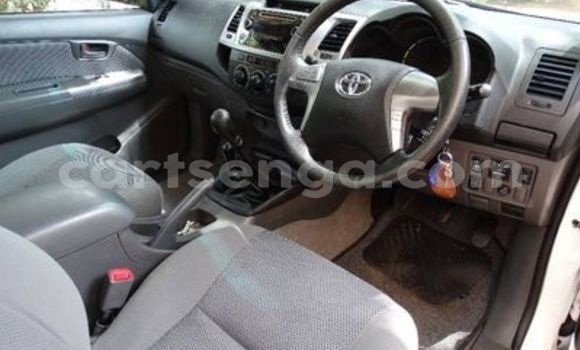 Nunua Ilio tumika Toyota Hilux White Gari ndani ya Big Bend nchini Lubombo Nunua Ilio tumika Toyota Hilux White Gari ndani ya Big Bend nchini Lubombo