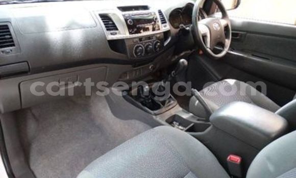 Nunua Ilio tumika Toyota Hilux White Gari ndani ya Big Bend nchini Lubombo Nunua Ilio tumika Toyota Hilux White Gari ndani ya Big Bend nchini Lubombo