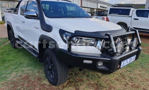 Nunua Ilio tumika Toyota Hilux White Gari ndani ya Big Bend nchini Wilaya ya Lubombo Nunua Ilio tumika Toyota Hilux White Gari ndani ya Big Bend nchini Wilaya ya Lubombo