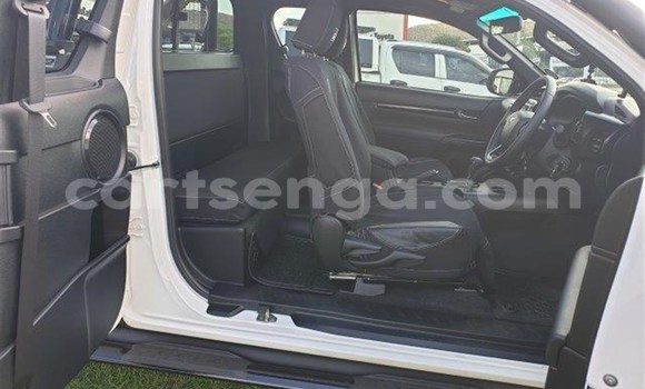 Buy Used Toyota Hilux White Car in Big Bend in Lubombo District Buy Used Toyota Hilux White Car in Big Bend in Lubombo District