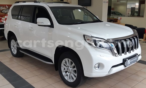 Nunua Ilio tumika Toyota Prado White Gari ndani ya Big Bend nchini Lubombo Nunua Ilio tumika Toyota Prado White Gari ndani ya Big Bend nchini Lubombo