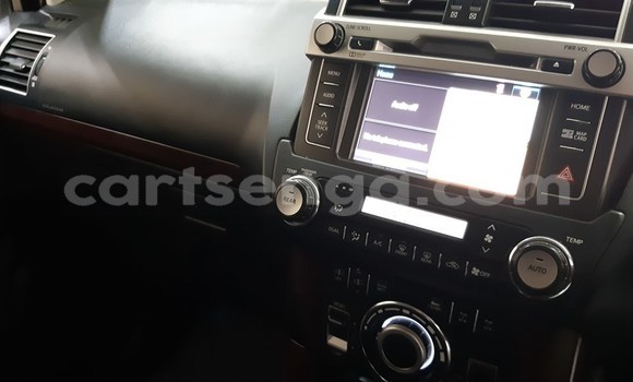 Nunua Ilio tumika Toyota Prado White Gari ndani ya Big Bend nchini Lubombo Nunua Ilio tumika Toyota Prado White Gari ndani ya Big Bend nchini Lubombo