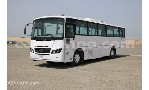 Buy Import TATA Xenon White Car in Import - Dubai in Hhohho