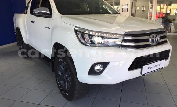Buy Used Toyota Hilux White Car in Import - Dubai in Hhohho Buy Used Toyota Hilux White Car in Import - Dubai in Hhohho