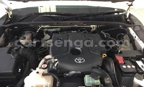 Buy Used Toyota Hilux White Car in Import - Dubai in Hhohho Buy Used Toyota Hilux White Car in Import - Dubai in Hhohho