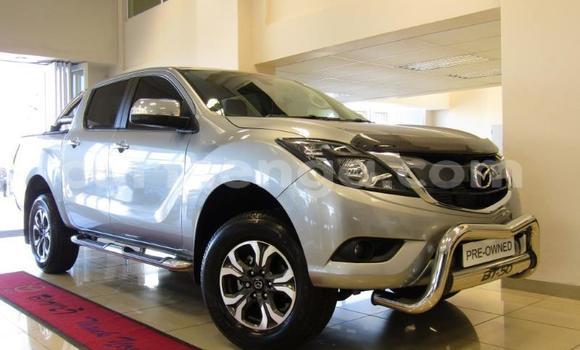 Acheter Occasion Voiture Mazda BT-50 Blanc à Manzini, Manzini Acheter Occasion Voiture Mazda BT-50 Blanc à Manzini, Manzini
