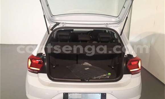 Nunua Ilio tumika Volkswagen Polo White Gari ndani ya Manzini nchini Manzini Nunua Ilio tumika Volkswagen Polo White Gari ndani ya Manzini nchini Manzini