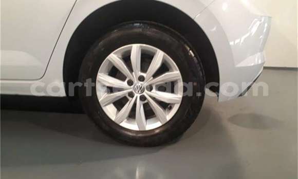 Nunua Ilio tumika Volkswagen Polo White Gari ndani ya Manzini nchini Manzini Nunua Ilio tumika Volkswagen Polo White Gari ndani ya Manzini nchini Manzini
