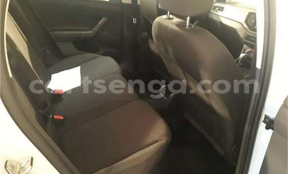 Nunua Ilio tumika Volkswagen Polo White Gari ndani ya Manzini nchini Manzini Nunua Ilio tumika Volkswagen Polo White Gari ndani ya Manzini nchini Manzini