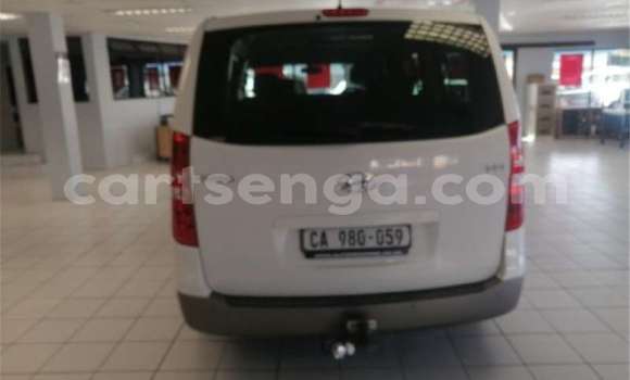 Acheter Occasion Voiture Hyundai H1 Blanc à Mbabane, Manzini Acheter Occasion Voiture Hyundai H1 Blanc à Mbabane, Manzini