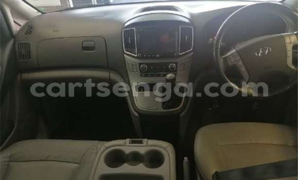 Acheter Occasion Voiture Hyundai H1 Blanc à Mbabane, Manzini Acheter Occasion Voiture Hyundai H1 Blanc à Mbabane, Manzini