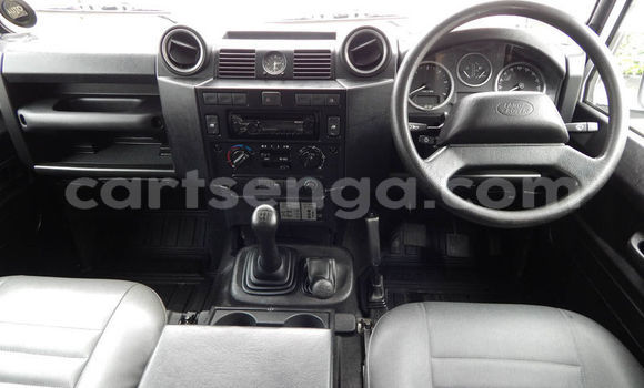 Nunua Ilio tumika Land Rover Defender White Gari ndani ya Big Bend nchini Lubombo Nunua Ilio tumika Land Rover Defender White Gari ndani ya Big Bend nchini Lubombo