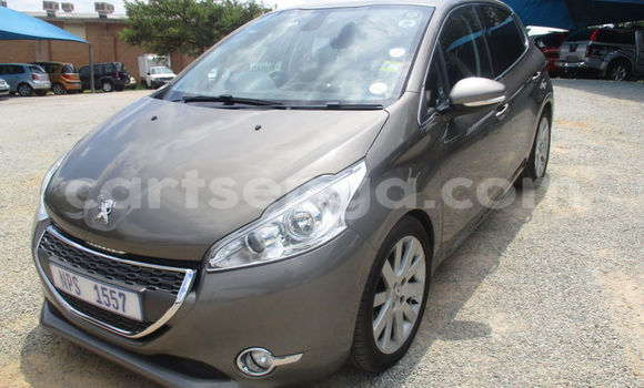 Nunua Ilio tumika Peugeot 208 White Gari ndani ya Big Bend nchini Lubombo Nunua Ilio tumika Peugeot 208 White Gari ndani ya Big Bend nchini Lubombo