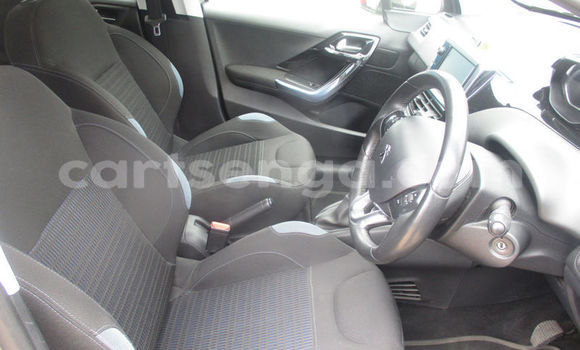 Nunua Ilio tumika Peugeot 208 White Gari ndani ya Big Bend nchini Lubombo Nunua Ilio tumika Peugeot 208 White Gari ndani ya Big Bend nchini Lubombo