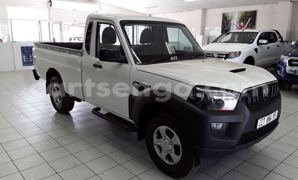 Nunua Ilio tumika Mahindra Bolero White Gari ndani ya Big Bend nchini Lubombo