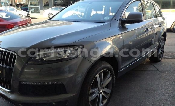 Nunua Ilio tumika Audi Q7 Silver Gari ndani ya Big Bend nchini Lubombo Nunua Ilio tumika Audi Q7 Silver Gari ndani ya Big Bend nchini Lubombo