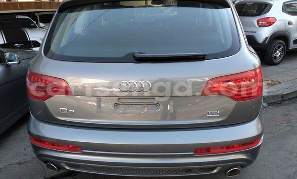 Nunua Ilio tumika Audi Q7 Silver Gari ndani ya Big Bend nchini Lubombo Nunua Ilio tumika Audi Q7 Silver Gari ndani ya Big Bend nchini Lubombo
