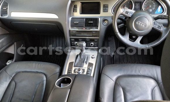 Nunua Ilio tumika Audi Q7 Silver Gari ndani ya Big Bend nchini Lubombo Nunua Ilio tumika Audi Q7 Silver Gari ndani ya Big Bend nchini Lubombo