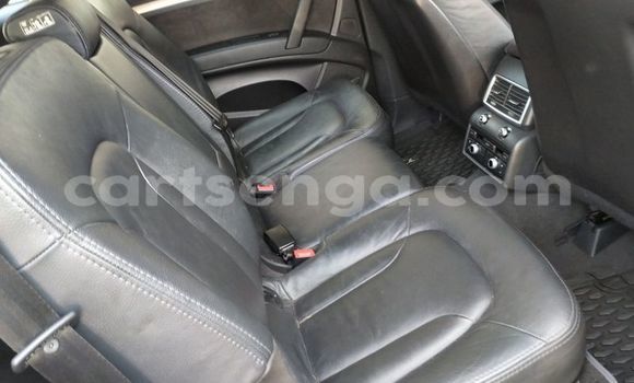 Nunua Ilio tumika Audi Q7 Silver Gari ndani ya Big Bend nchini Lubombo Nunua Ilio tumika Audi Q7 Silver Gari ndani ya Big Bend nchini Lubombo