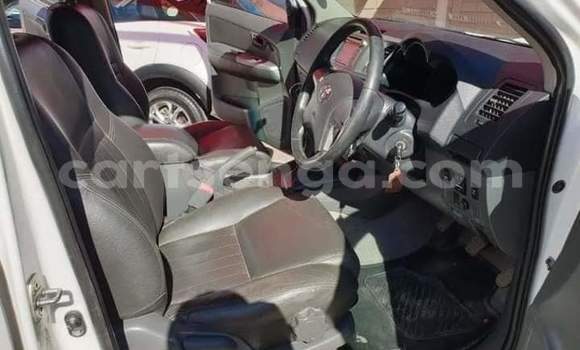 Acheter Occasion Voiture Toyota Hilux Blanc à Manzini, Manzini Acheter Occasion Voiture Toyota Hilux Blanc à Manzini, Manzini