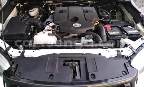 Buy Used Toyota Hilux White Car in Matsapha in Manzini Buy Used Toyota Hilux White Car in Matsapha in Manzini