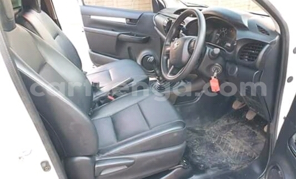 Buy Used Toyota Hilux Blue Car in Matsapha in Manzini Buy Used Toyota Hilux Blue Car in Matsapha in Manzini