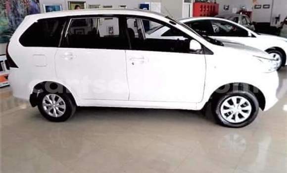 Buy Used Toyota Avanza White Car in Manzini in Manzini Buy Used Toyota Avanza White Car in Manzini in Manzini