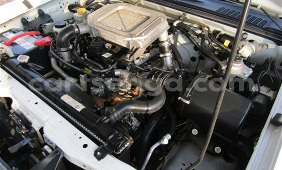 Nunua Ilio tumika Nissan NP 300 White Gari ndani ya Big Bend nchini Lubombo Nunua Ilio tumika Nissan NP 300 White Gari ndani ya Big Bend nchini Lubombo