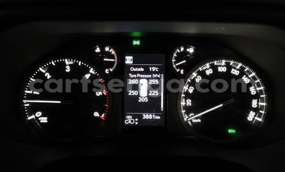 Buy Used Toyota Land Cruiser Prado White Car in Import - Dubai in Hhohho Buy Used Toyota Land Cruiser Prado White Car in Import - Dubai in Hhohho