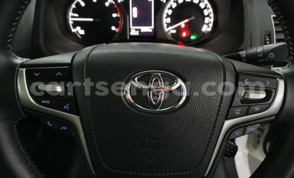 Buy Used Toyota Land Cruiser Prado White Car in Import - Dubai in Hhohho Buy Used Toyota Land Cruiser Prado White Car in Import - Dubai in Hhohho