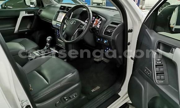 Buy Used Toyota Land Cruiser Prado White Car in Import - Dubai in Hhohho Buy Used Toyota Land Cruiser Prado White Car in Import - Dubai in Hhohho