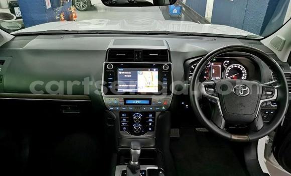Buy Used Toyota Land Cruiser Prado White Car in Import - Dubai in Hhohho Buy Used Toyota Land Cruiser Prado White Car in Import - Dubai in Hhohho