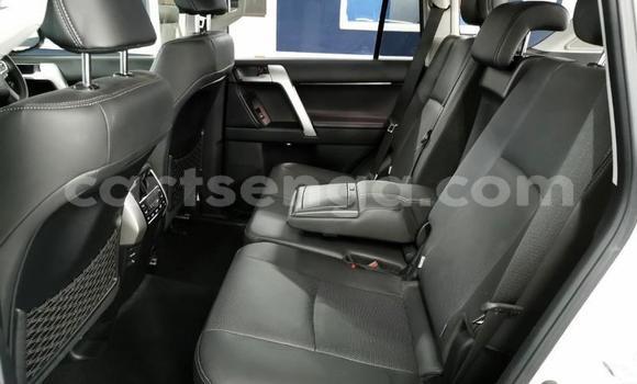 Buy Used Toyota Land Cruiser Prado White Car in Import - Dubai in Hhohho Buy Used Toyota Land Cruiser Prado White Car in Import - Dubai in Hhohho