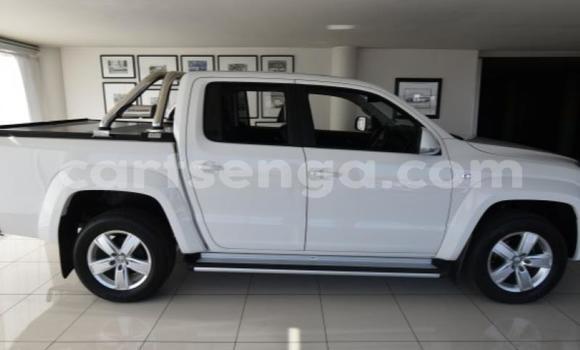 Buy Used Volkswagen Amarok White Car in Manzini in Manzini Buy Used Volkswagen Amarok White Car in Manzini in Manzini