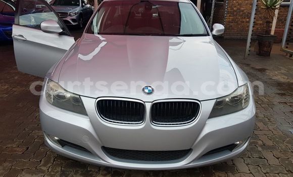 Nunua Ilio tumika BMW 3–Series Silver Gari ndani ya Mbabane nchini Manzini