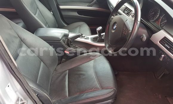 Nunua Ilio tumika BMW 3–Series Silver Gari ndani ya Mbabane nchini Manzini Nunua Ilio tumika BMW 3–Series Silver Gari ndani ya Mbabane nchini Manzini