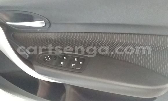 Nunua Ilio tumika BMW 1–Series White Gari ndani ya Mbabane nchini Manzini Nunua Ilio tumika BMW 1–Series White Gari ndani ya Mbabane nchini Manzini