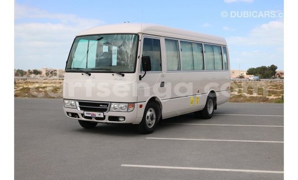 Buy Import Mitsubishi Carisma White Car in Import - Dubai in Hhohho