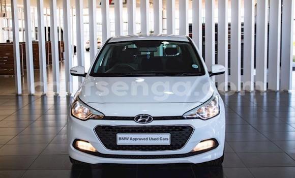 Buy Used Hyundai i20 White Car in Import - Dubai in Hhohho Buy Used Hyundai i20 White Car in Import - Dubai in Hhohho