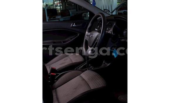 Buy Used Hyundai i20 White Car in Import - Dubai in Hhohho Buy Used Hyundai i20 White Car in Import - Dubai in Hhohho