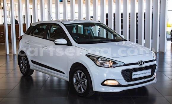 Buy Used Hyundai i20 White Car in Import - Dubai in Hhohho Buy Used Hyundai i20 White Car in Import - Dubai in Hhohho