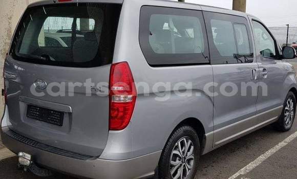 Buy Used Hyundai H1 Silver Car in Ezulwini in Hhohho Buy Used Hyundai H1 Silver Car in Ezulwini in Hhohho